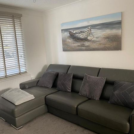 Riverside Park Ground Floor Apartment - St Neots Exterior foto
