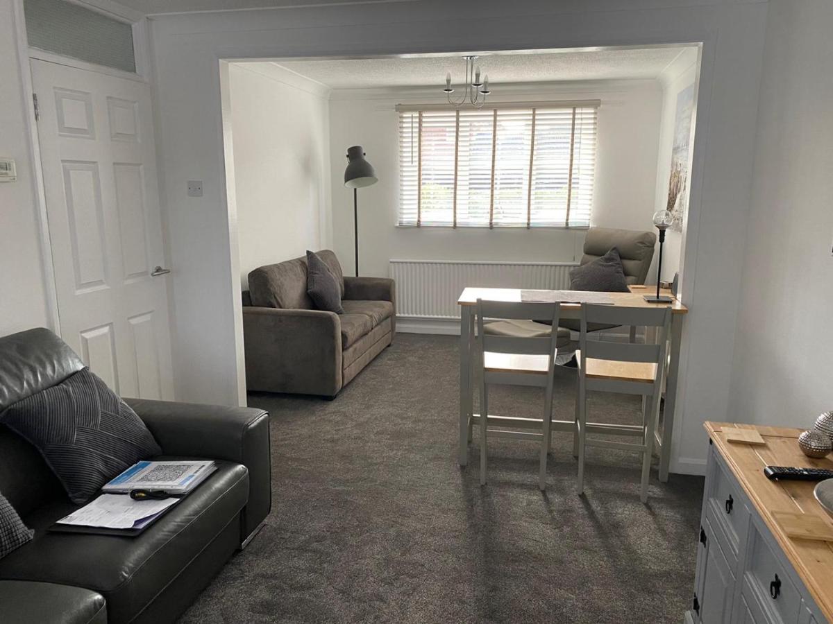Riverside Park Ground Floor Apartment - St Neots Exterior foto