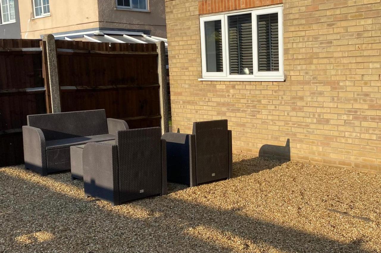 Riverside Park Ground Floor Apartment - St Neots Exterior foto
